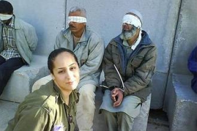 Israeli-slodier-prisoners.jpg