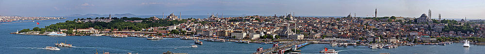 Istanbul-Golden_Horn_Panorama.jpg